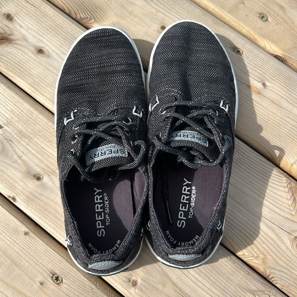 Sperry Bodie Top-siders, size 1 - Picture 3 of 7